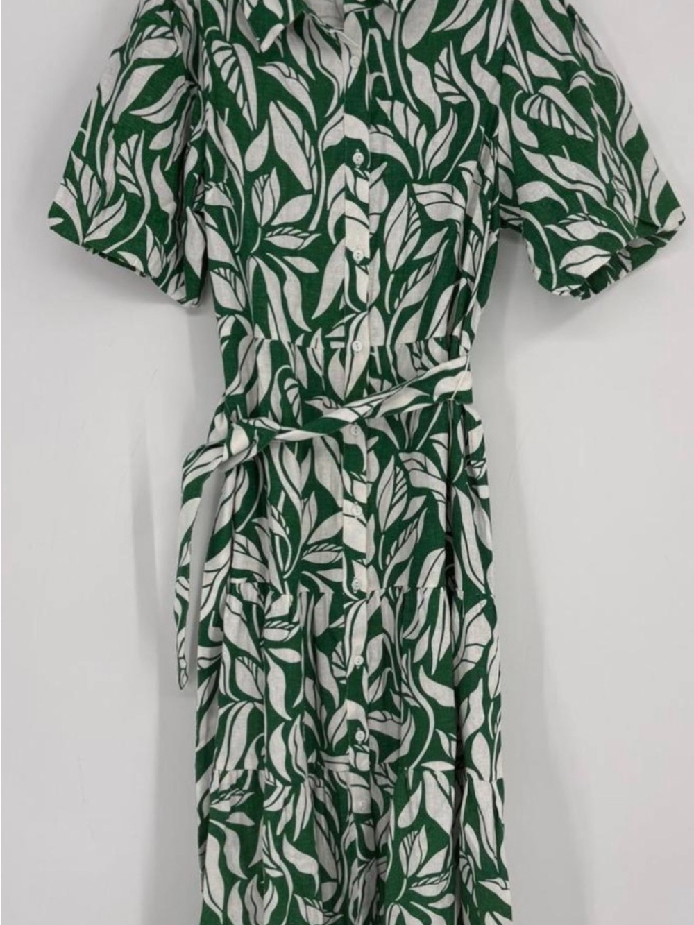 Soft Surroundings medium, long button up with a belt, green and white dress